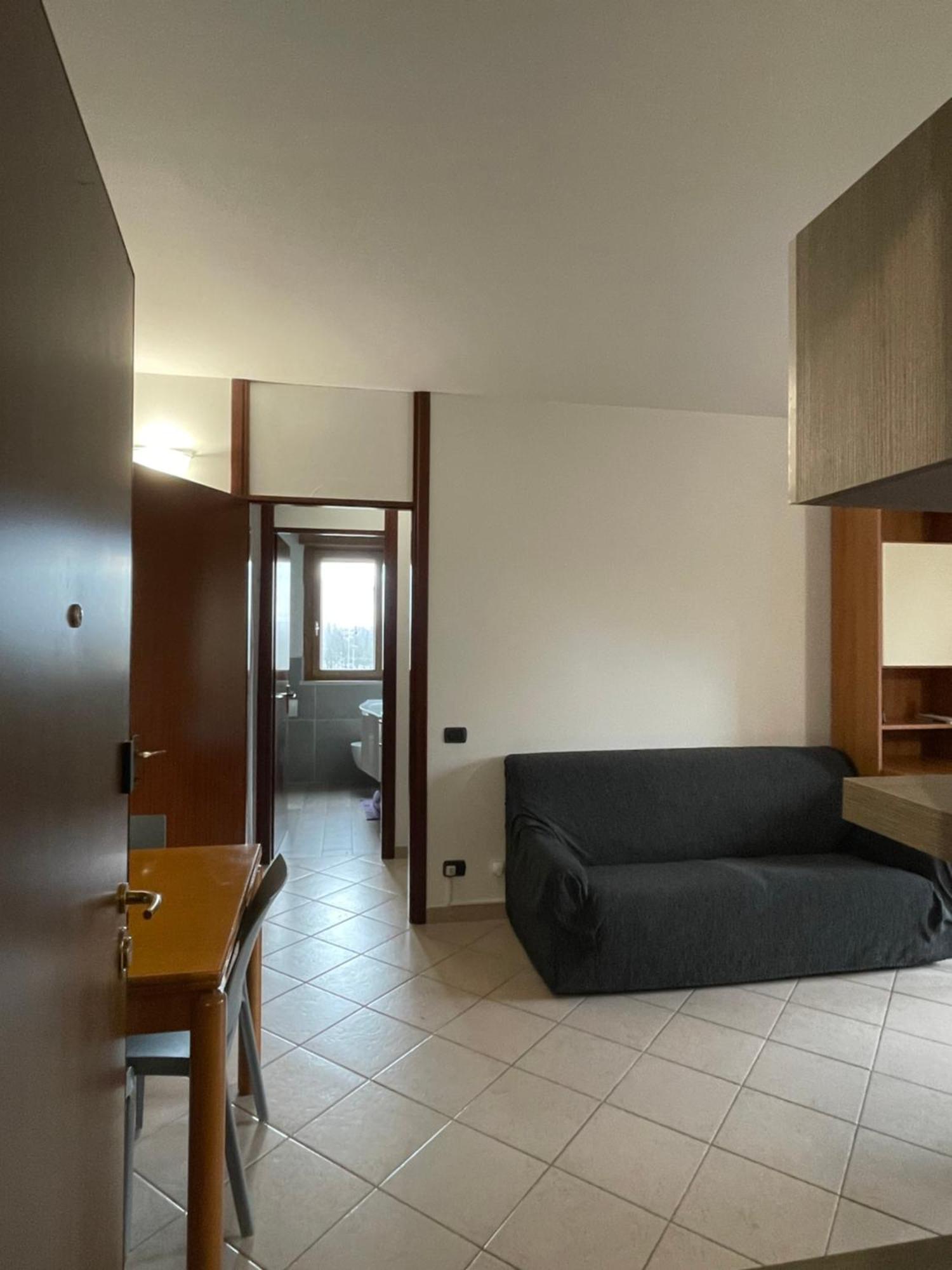 Pm 2 Via De Gasperi Guest House Rozzano Exterior foto